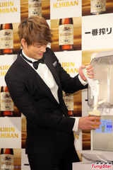 组图：郭品超曝爱喝冰啤酒 曾和何润东同醉倒