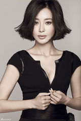 组图：张曦文演绎双面娇娃 写真性感优雅