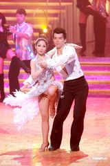 幻灯图：黎明现身慈善晚宴 众艺人劲歌热舞支持公益