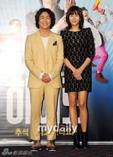 组图：黄仁英申智秀等出席新片《Hero》首映