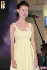 组图：候选港姐亮相辩论赛 佳丽登台秀口才