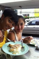 组图：窦靖童与闺蜜私照曝光 张智霖外甥女甜美