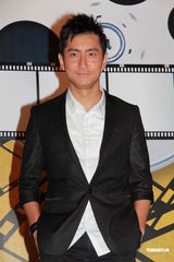 组图：任达华惠英红温碧霞加盟英皇电影艺人部