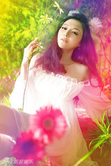 幻灯图：战一梦幻写真曝光 告别火辣转型甜美女孩 