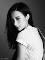 组图：熊乃瑾黑白个性写真 清新自然显文艺