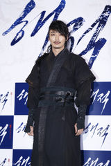 独家：《海盗》雪天开工 孙艺珍霸气雪莉遭绑