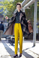 组图：戴娇倩最新街拍大片 青春活力完美展现