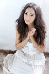 组图：杜晓婷唯美写真曝光  纯洁恬静宛若雪天使