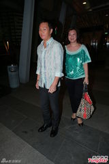 组图：乐易玲开生日派对 TVB花旦小生齐到贺