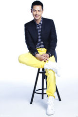 组图：郑嘉颖最新治愈系写真 阳光型男活力