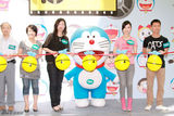 幻灯图：G.E.M.青春阳光 为多啦A梦站台造势 