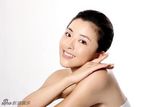 组图：黄小蕾裸妆秀清爽 还原健康肌肤