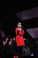 高清组图：第十五届全球华语榜中榜 萧亚轩热舞