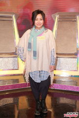 组图：杨诗敏情人节有约 许亦妮信一见钟情