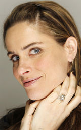 幻灯图集：《2012》阿曼达-皮特大肚亮相圣丹斯