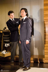 组图：钢琴王子李云迪帅气亮相时装秀