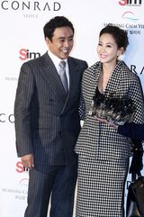 高清组图：李孝利神话Eric秀智等出席严泰雄婚礼