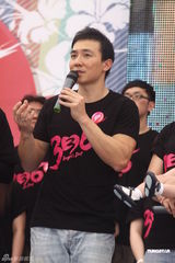 组图：周杰伦自称不着急生子 购房官司败诉很无奈