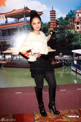 组图：阿娇回忆儿时温情往事 欲趁楼市高峰卖房