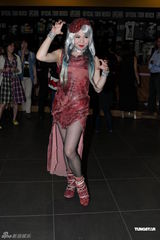 组图：Gaga个唱粉丝经典造型助阵  陈浩民夫妇捧场