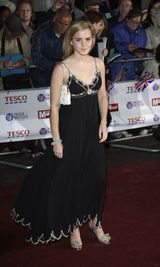 组图：女神初长成！忆小“赫敏”艾玛的囧与美