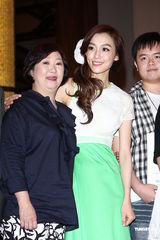 组图：范玮琪新歌送老公 向孙燕姿讨教生子秘方