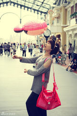 组图：马苏街拍大片出炉 初冬时尚潮搭魅力十足