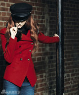 组图：韩星韩孝珠服饰写真 演绎40款冬装搭配