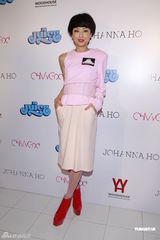 组图：陈冠希否认搭上混血女模 对汤唯是纯粹欣赏