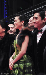 高清组图：章子怡盎然春装再现柏林