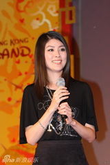 幻灯图：陈慧琳对话新浪谈为母心得 造人要等2012