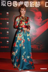 组图：容祖儿避谈刘浩龙 笑杜汶泽新片低俗