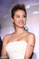 组图：蔡依林火辣开唱台上热舞大秀性感