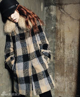 组图：韩星韩孝珠服饰写真 演绎40款冬装搭配