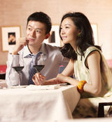 组图：朱雨辰登《新娘》封面 深情诠释七夕浪漫