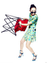 组图：范文芳曝光逗趣写真 俏皮示范一周心情表