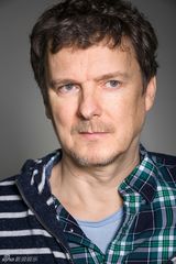 组图：柏林电影节发明星官方肖像照 梁朝伟帅气