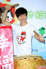 组图：林俊杰筹备个唱忙健身 观摩S.H.E演唱会