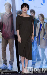 组图：韩片《善姬》试映 李善均郑有美笑容温馨