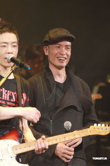 组图：黄贯中开唱未见朱茵 陈豪黄德斌助阵