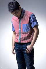 组图：霍政谚时尚大片 尽显冷峻忧郁气质