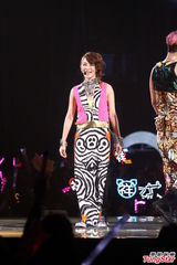 组图：罗志祥热力开唱 与萧亚轩上演贴身热舞