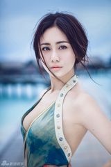 组图：刘云(刘芸)性感魅惑写真 修长美腿迷人抢镜