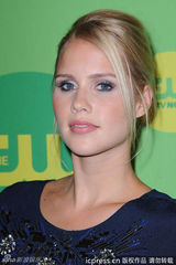 组图：CW推介会吸血鬼情侣分手后首次同台