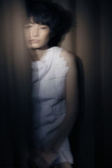 组图：李媛携手夏永康打造另类迷幻写真