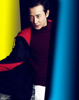 高清图：罗晋尝试秋冬三原色拼装 释放型男正能量