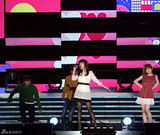 高清图：东方神起CNBLUE等开唱 4minute性感火辣