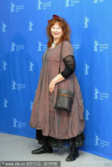 幻灯图集：《猛犸象》记者会 杰拉尔-德帕迪约亮相