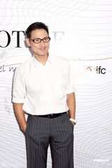 幻灯组图：张学友否认患手足口病 称轻微肠毒无大碍