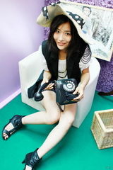 幻灯图集：田原宣传某女装品牌 新专辑即将面世